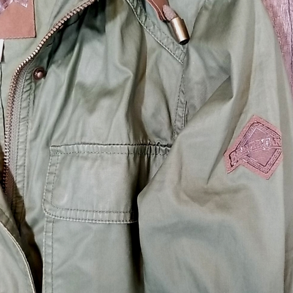 Beaver Canoe Spring/Fall Army Green Jacket - Picture 5 of 5